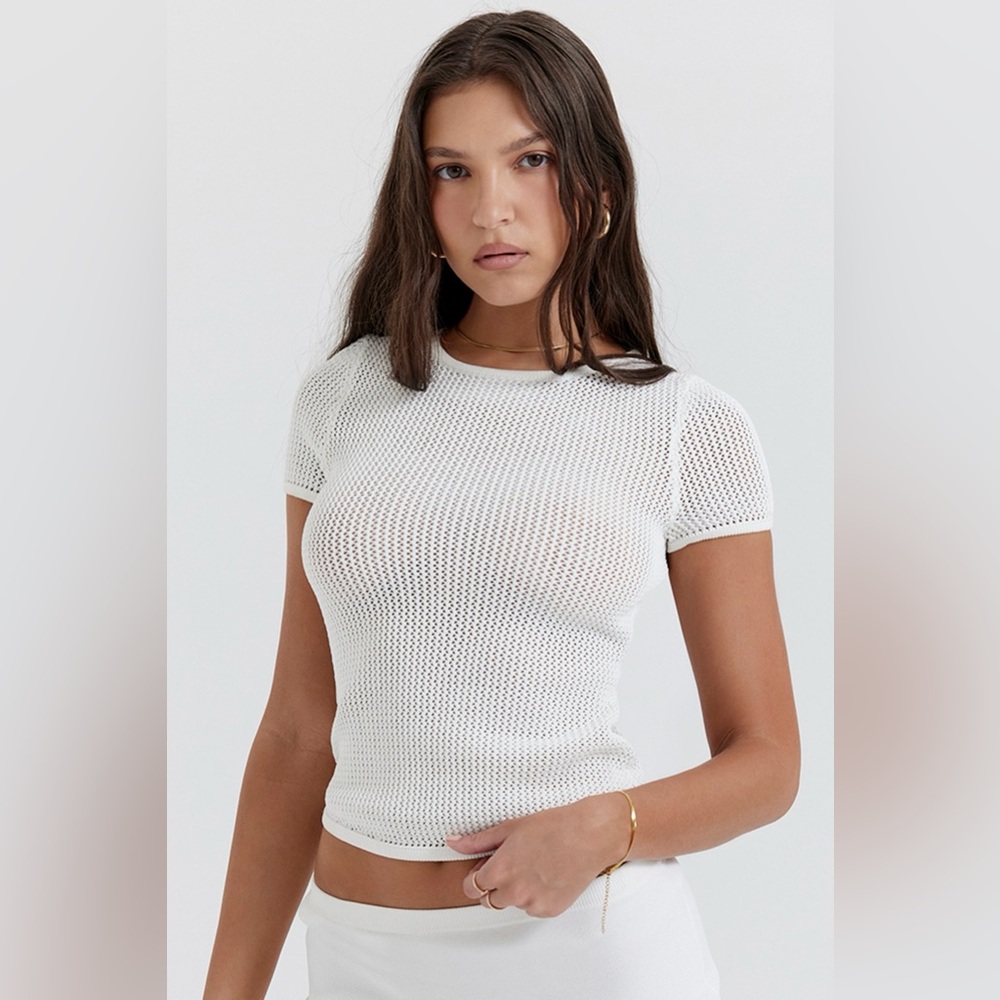 NWOT House ofCB YVES
WHITE KNIT TOP
Size XS $89